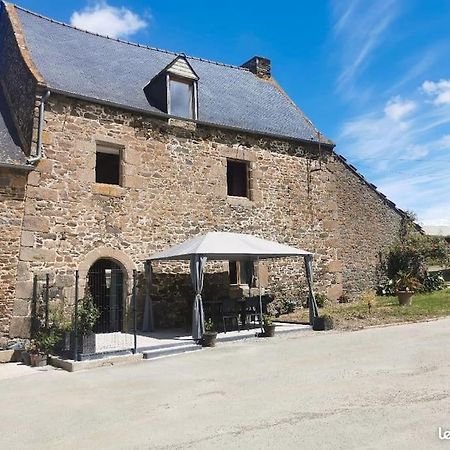 Gite Equestre Dans Centre Equestre Vers Saint Malo Plerguer Exterior foto